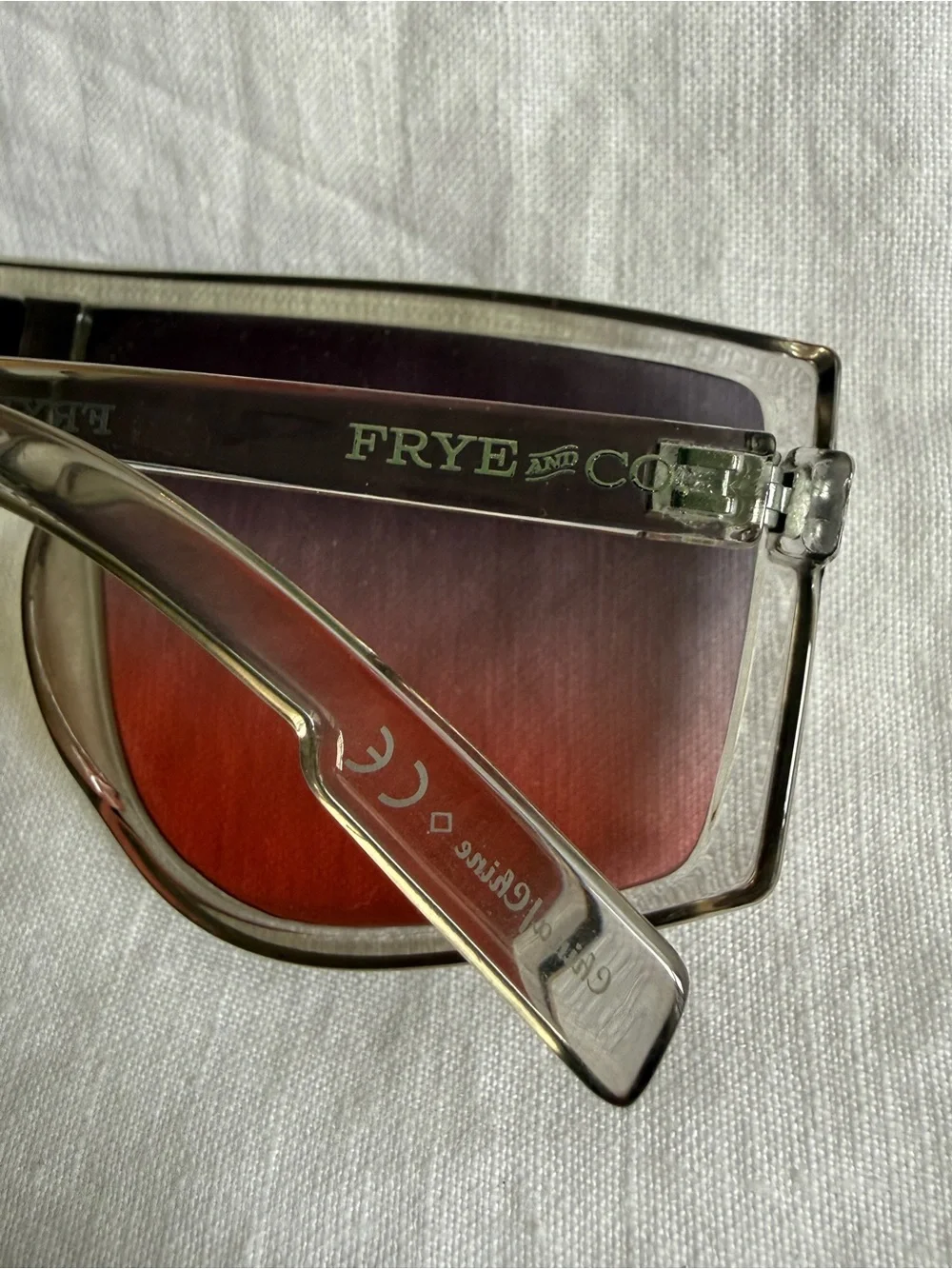 FRYE AND CO. Gradient Shield Sunglasses - Red and Gray